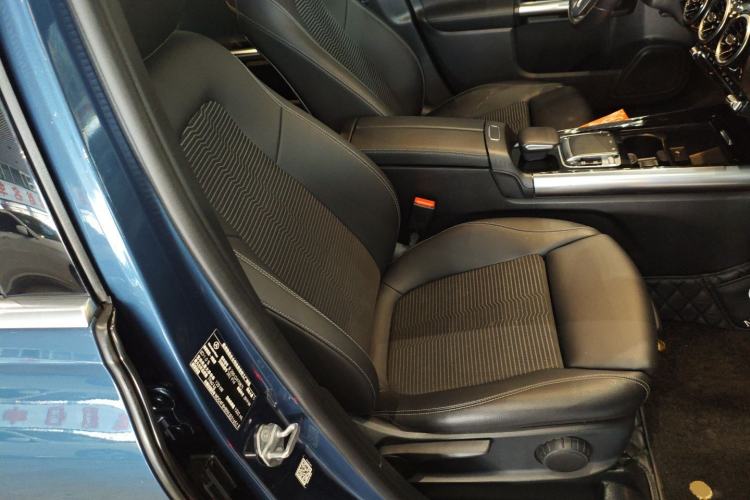 Used Mercedes-Benz B-Class 2020 B 200 Sport Edition Right Front Seat