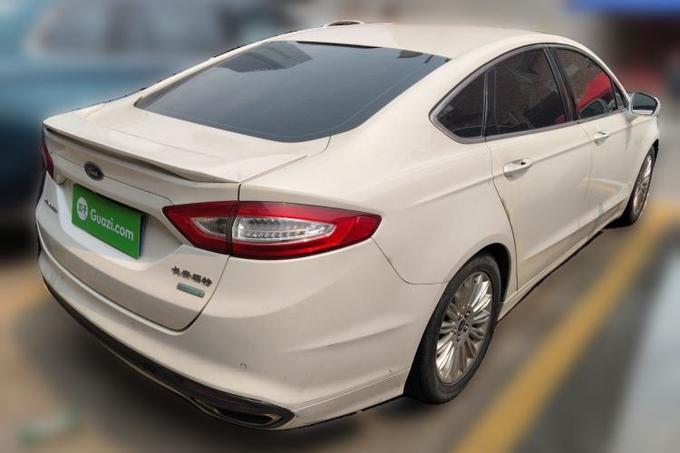 Used Ford Mondeo 2013 2.0L GTDi 200 Luxury Model Rear Right 45 Deg