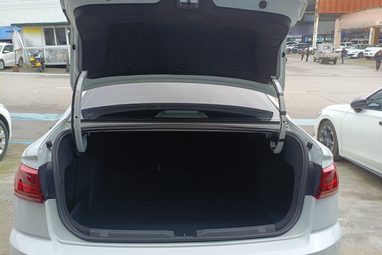 Used Volkswagen Bora 2023 200TSI DSG Smart Drive Version Trunk