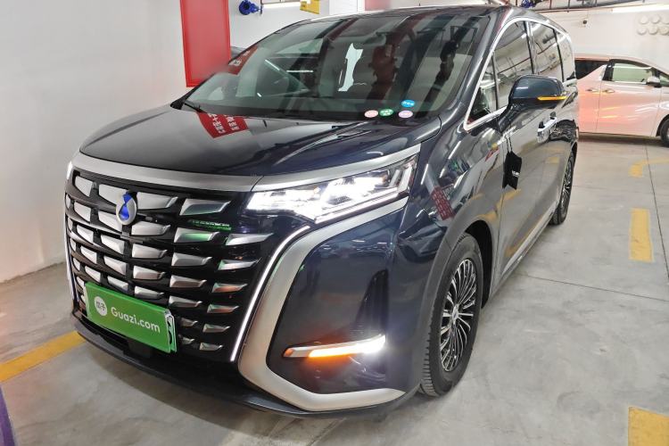 Used Denza D9 2022 DM-i 970 Four-Wheel Drive Flagship Model Front