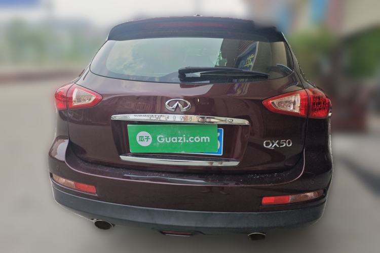 Used Infiniti QX50 2013 2.5L Two-Wheel-Drive Elegant Edition
