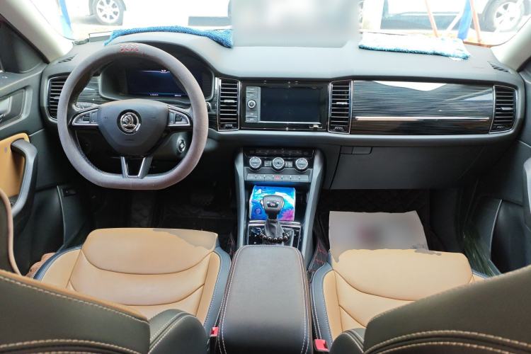 Used Skoda Kodiaq GT 2019 TSI380 4x4 Luxury Edition China VI Standard Center Console