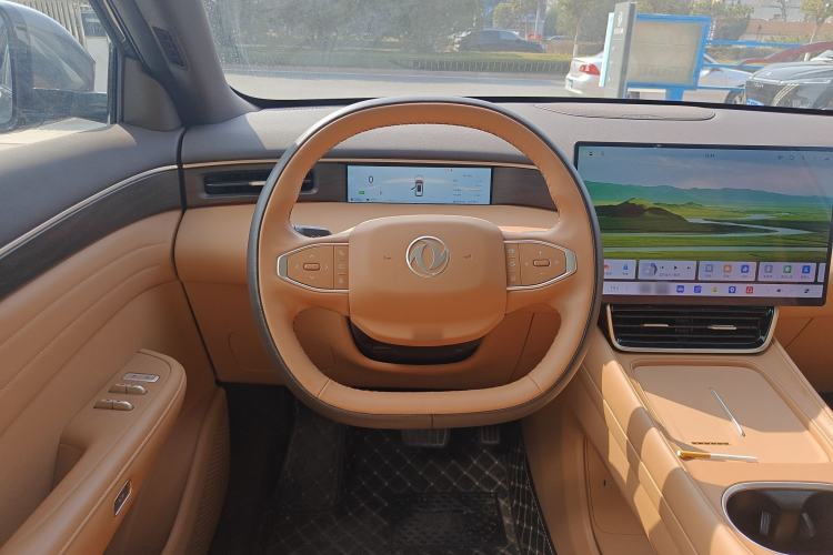 Used Dongfeng Aeolus L8 2025 Model 185KM Dream Edition Steering Wheel