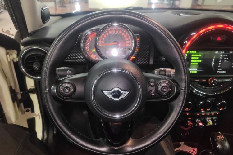 Used MINI MINI 2015 2.0T COOPER S Five-Door Edition