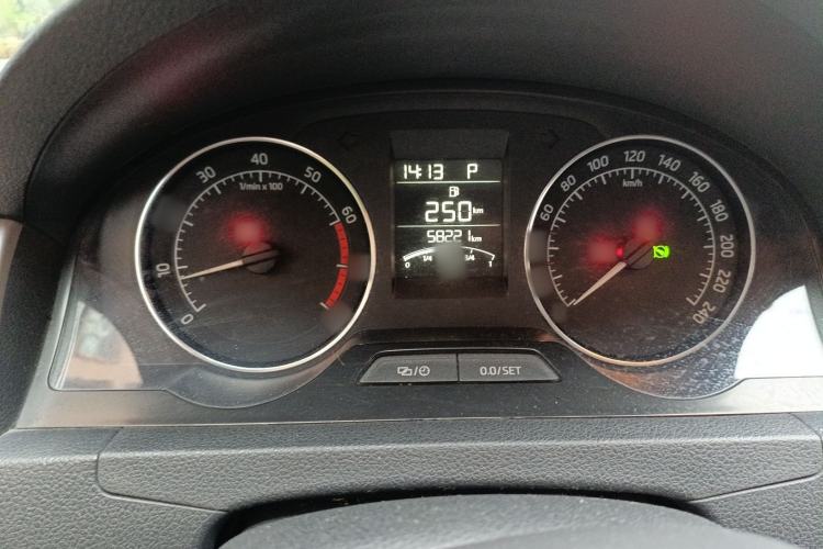 Used Skoda Rapid Spaceback 2014 1.6L Automatic Enjoyment Edition