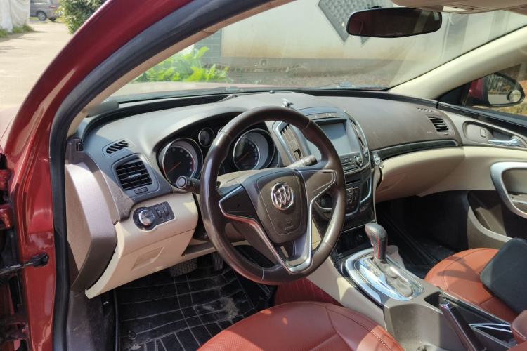 Used Buick Regal 2015 2.0L Leading Fashion Edition