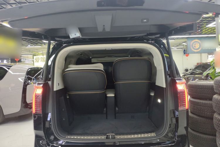 Used Zeekr 009 2024 GAC Trumpchi
