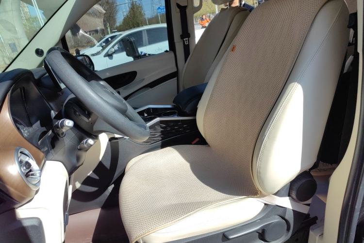 Used Mercedes-Benz Vito 2023 2.0T Elite Version 7 Seats Left Front Seat