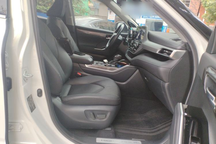 Used Toyota Highlander 2022 Dual-Engine 2.5L Four-Wheel Drive Supreme Edition 7-Seater Right Front Seat