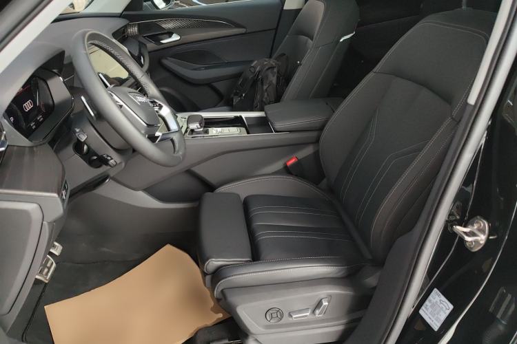 Used Audi Q6 2025 40 TFSI quattro Commemorative Edition Yulin Package 7 Seats