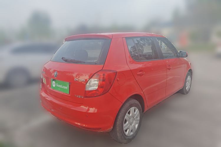 Used Skoda Fabia 2014 1.4L Automatic Crystal Edition
