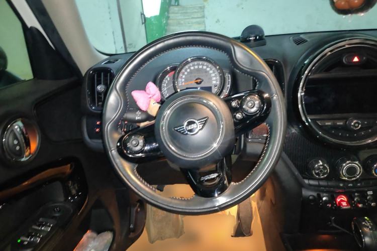 Used MINI Countryman 2018 1.5T COOPER ALL4 Artist Steering Wheel