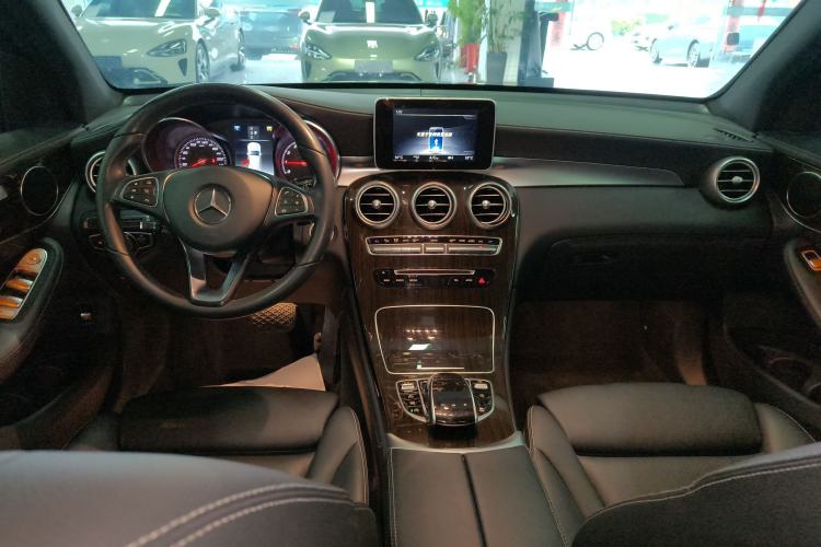 Used Mercedes-Benz GLC 2019 GLC 260 L 4MATIC Dynamic Model
