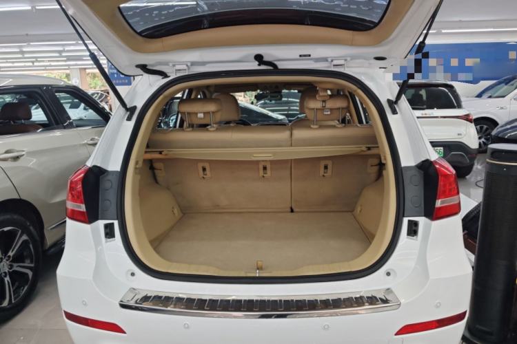 Used Haval H2 2016 Red-Label 1.5T Automatic Two-Wheel Drive Luxury Model Trunk