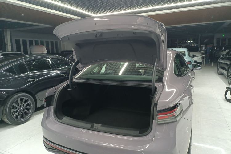 Used Volkswagen Passat 2025 Pro 380TSI Dragon Edition Trunk