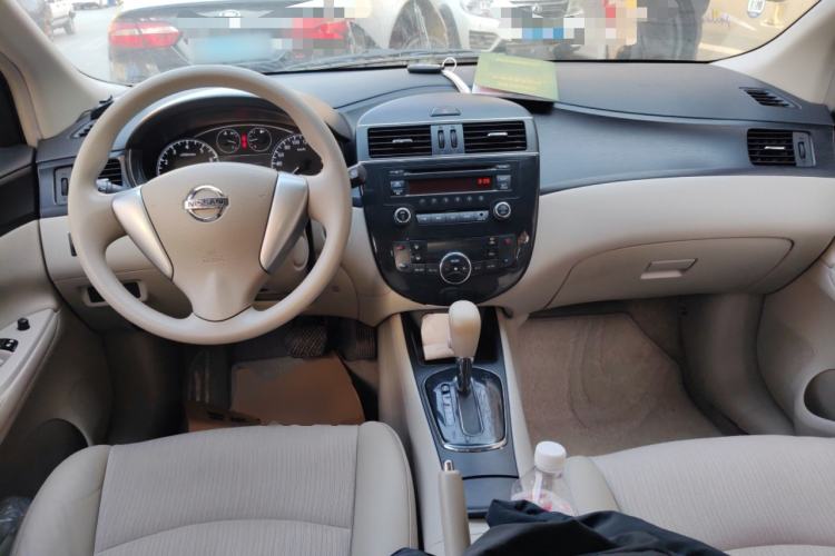 Used Nissan Tiida 2011 1.6L CVT Smart Version
