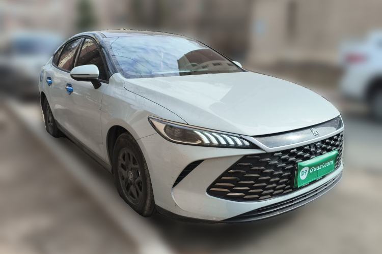 Used BYD Qin PLUS 2025 DM-i Smart Drive 55KM Leading Model Front Right 45 Deg