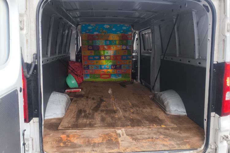 Used Wuling Yangguang 2024 300km Range Practical Window-Sealed Version 60kW Trunk