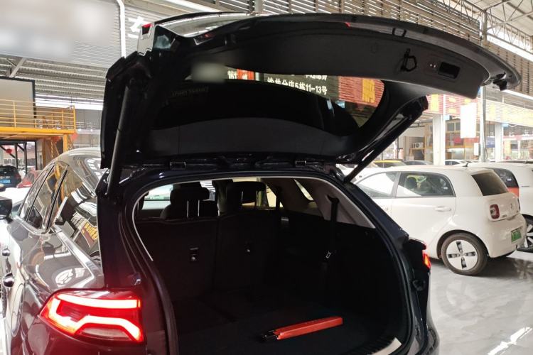 Used BYD Tang New Energy 2018 DM 2.0T All-Wheel Drive Smart Connectivity Luxury Model 7 Seats China V Emission Standard Trunk