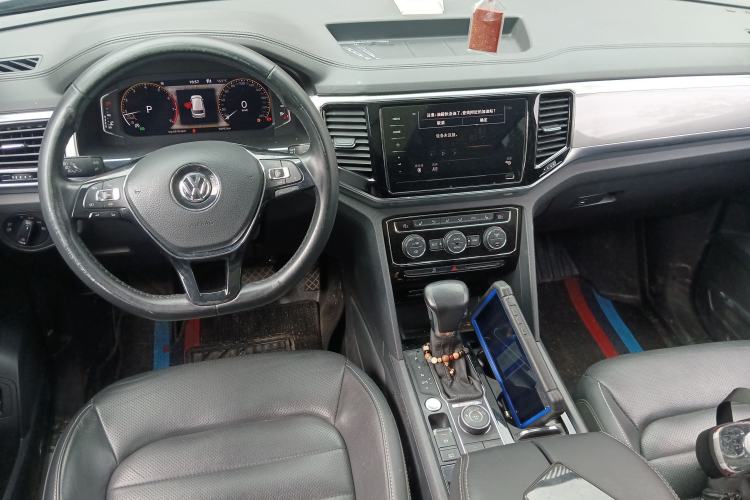 Used Volkswagen Teramont 2020 Revised Version 380TSI Four-Wheel Drive Luxury Edition Center Console