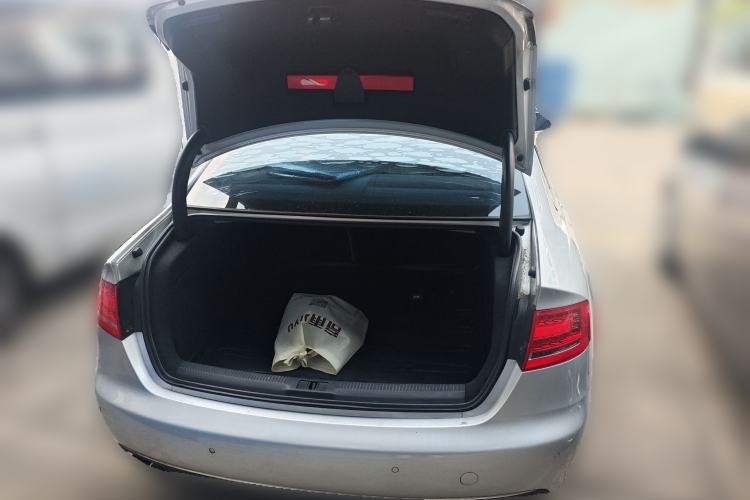 Used Audi A4L 2012 2.0 TFSI automatic standard version