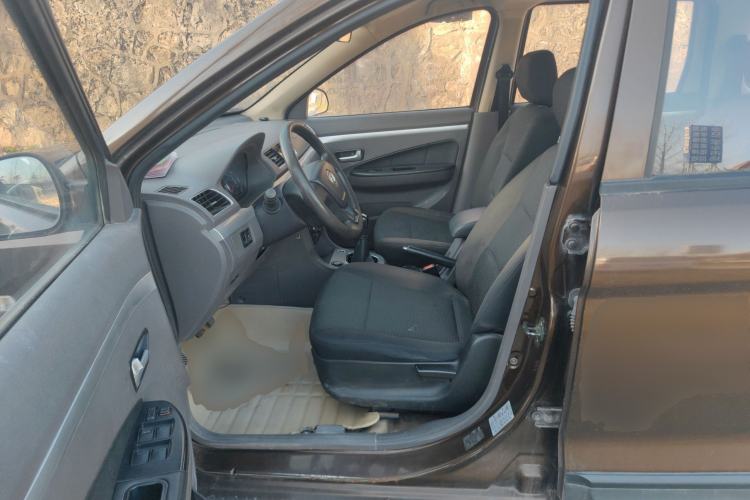 Used Dongfeng Fengon 360 2015 1.5L Manual Comfort 7-Seater China IV Standard
