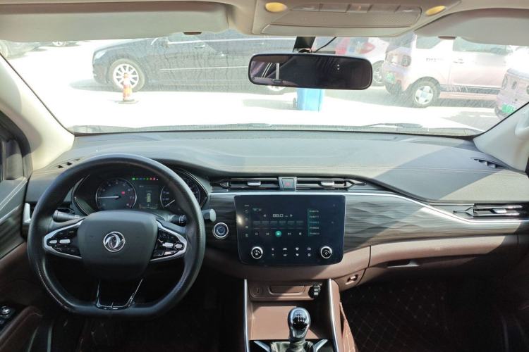 Used Dongfeng Palazzo 2022 2.0T Manual Two-Wheel Drive Luxury Version
