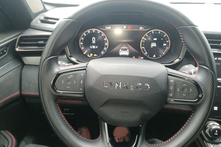 Used Lynk & Co 05 2020 2.0TD Four-Wheel Drive HypeHalo Steering Wheel