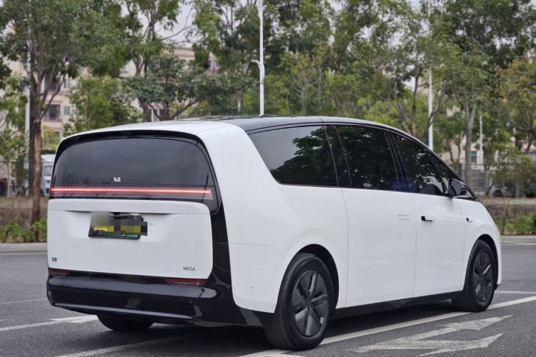 Used Li Auto MEGA 2025 Home Family Special Edition