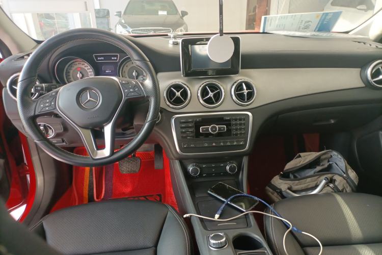 Used Mercedes-Benz GLA 2015 GLA 220 4MATIC Fashion Model