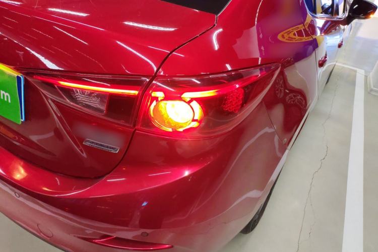 Used Mazda Mazda 3 Axela 2017 Sedan 1.5L Automatic Luxury Model China VI Standard