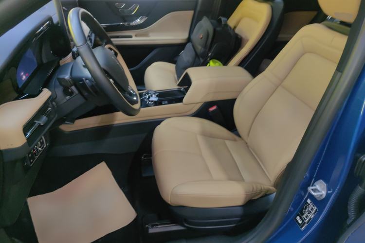 Used Lincoln Corsair 2022 2.0T Two-Wheel Drive Luxury Edition Left Front Seat