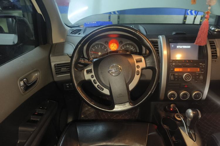 Used Nissan X-Trail 2010 2.5L CVT Luxury Edition 4WD Steering Wheel