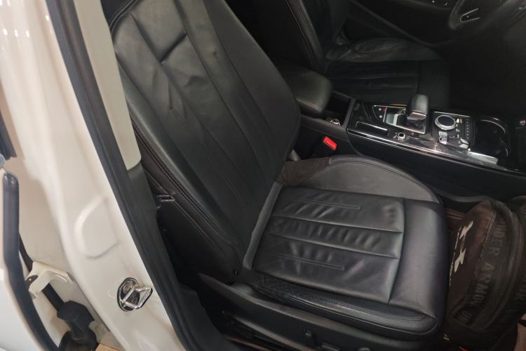 Used Audi A4L 2018 30th Anniversary Edition 40 TFSI Fashion Model
