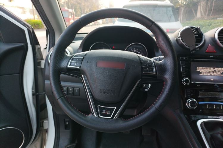 Used Haval H6 2015 Upgraded Model 1.5T Manual Two-Wheel Drive Elite Version
