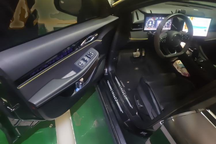 Used Lynk & Co 03 2023 2.0TD DCT JingPro Driver Seat