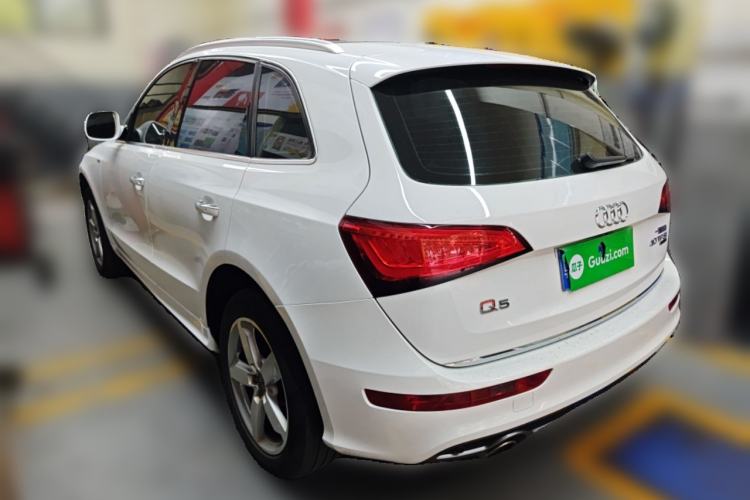 Used Audi Q5 2018 Collector's Edition 40 TFSI Ambition Model
