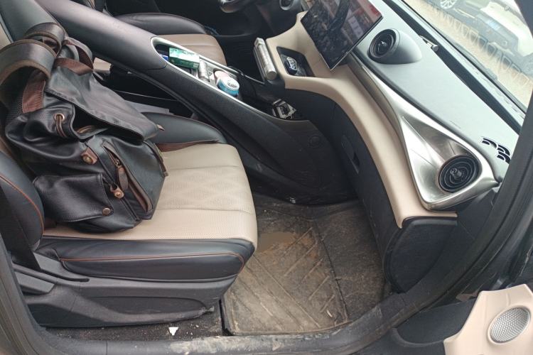 Used BYD Dolphin 2023 420 km Free Version
