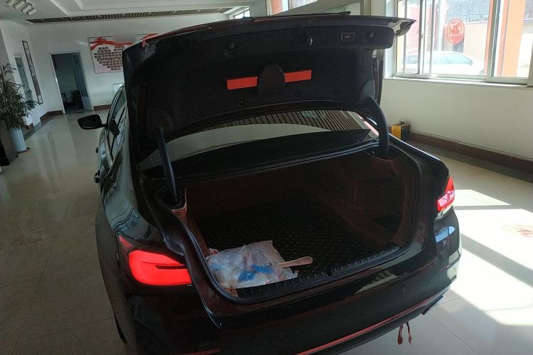 Used BMW 5 Series 2022 Restyled 525Li Luxury Package
