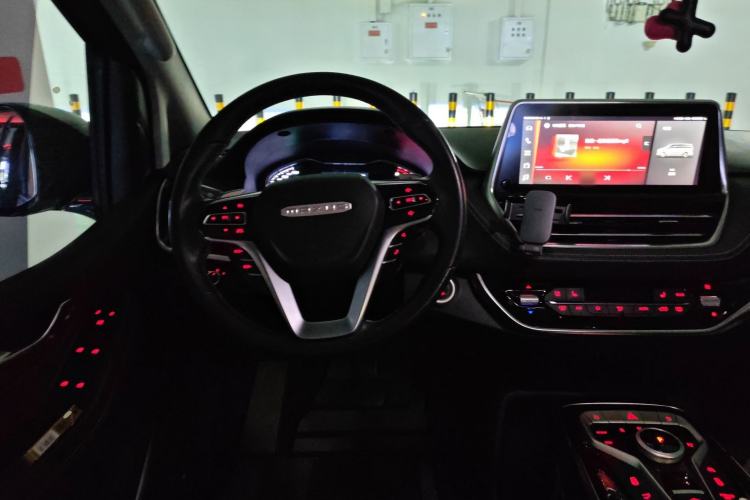 Used SAIC MAXUS G20 2021 PLUS 2.0T Gasoline Automatic Luxury Edition