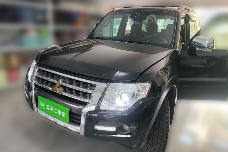 Used Mitsubishi Pajero 2015 3.0L Automatic Elite Overdrive Version China IV Standard