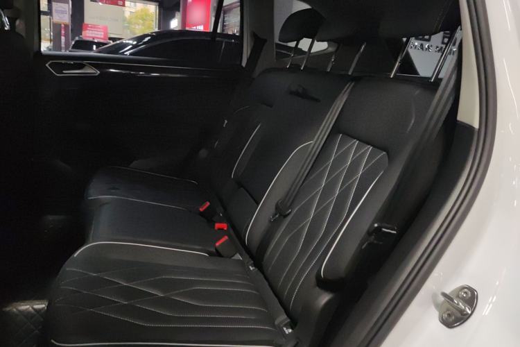 Used Volkswagen Tiguan L 2023 300TSI Automatic Two-Wheel Drive Smart Edition