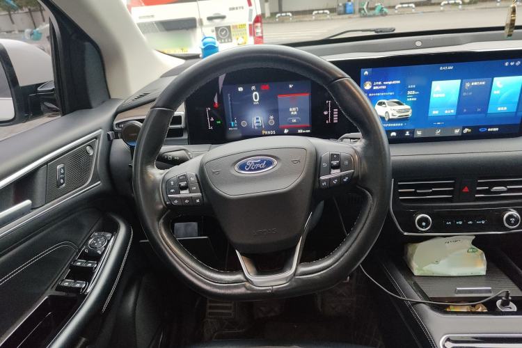 Used Ford Edge 2021 PLUS EcoBoost 245 Two-Wheel-Drive Titanium 7-Seater