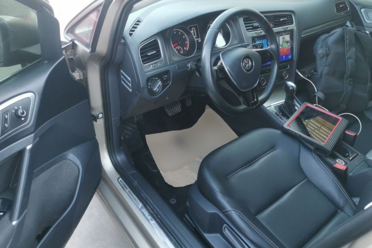 Used Volkswagen Golf 2016 230TSI Automatic Comfort Version Left Front Seat