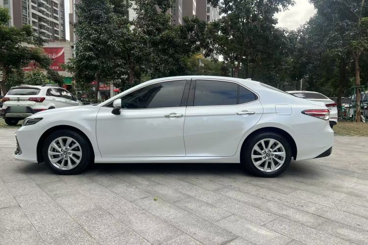 Used Toyota Camry 2021 2.0G Luxury Edition
