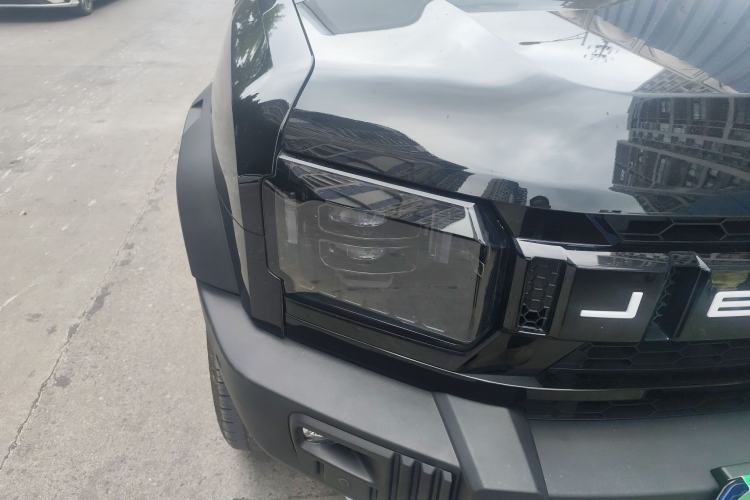 Used JETOUR Traveler 2024 2.0T All-Wheel-Drive CrossPRO+ Entertainment Edition Exterior 6