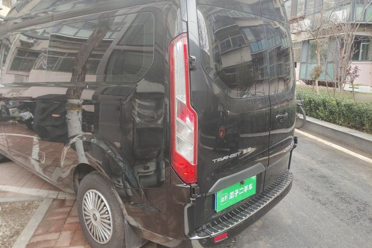 Used Ford Transit 2021 2.0T Diesel Manual Advanced Commercial Traveler Mid-Chassis Mid-Roof 9-Seater China VI