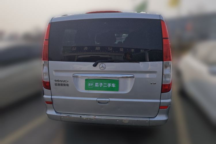 Used Mercedes-Benz Viano 2010 2.5L Luxury Edition