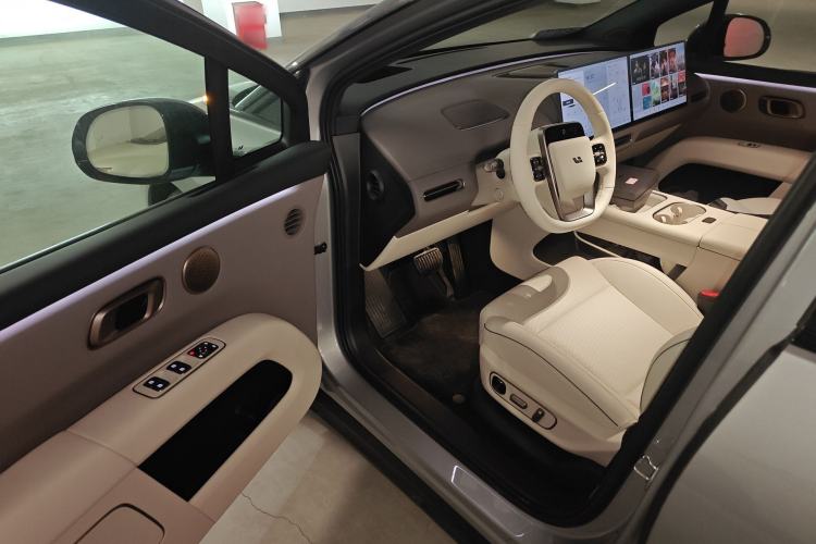 Used Li Auto i6 2025 Model Two-Wheel-Drive Standard Type Driver Seat