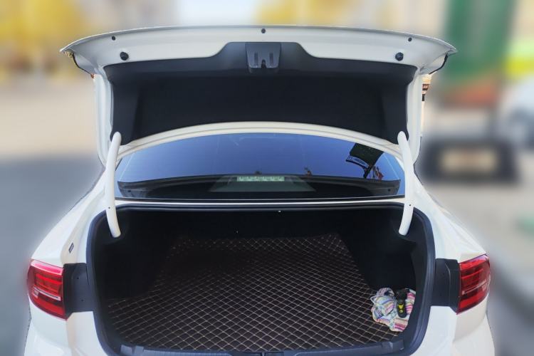 Used Volkswagen Lamando 2019 230TSI DSG Vision Edition China VI Standard Trunk